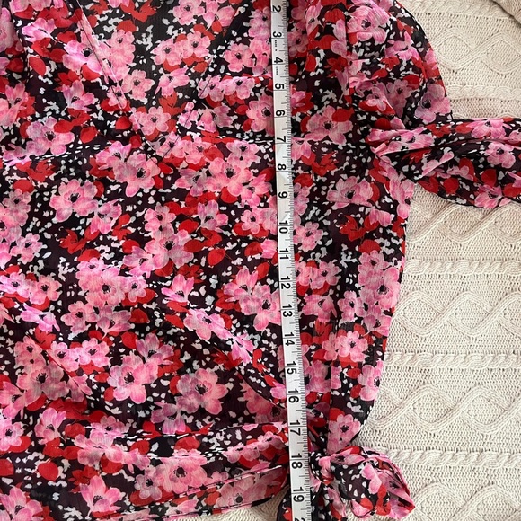 Bar III Floral Pink Semi Sheer Intricate Sleeve Detail Blouse Women’s Size Med - Picture 8 of 10